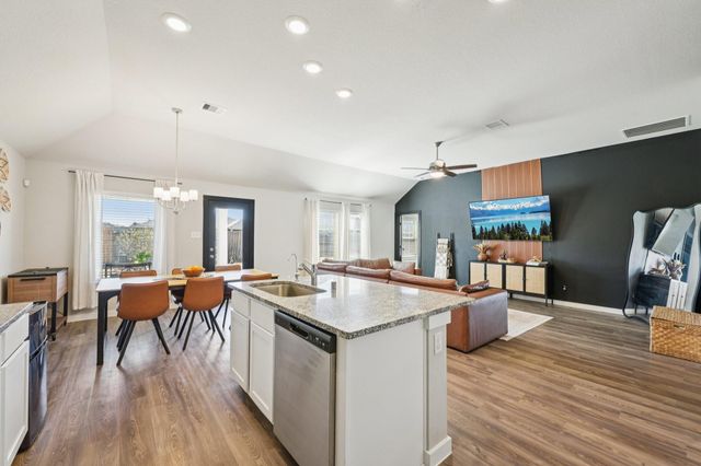 1217 Filly Creek Drive, Alvin, TX 77511