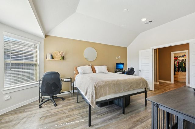 1217 Filly Creek Drive, Alvin, TX 77511