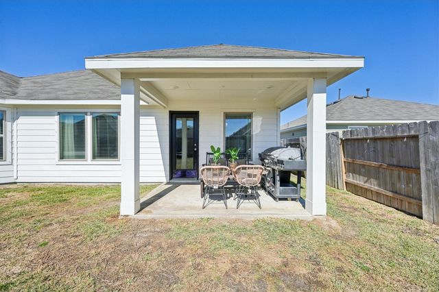 1217 Filly Creek Drive, Alvin, TX 77511