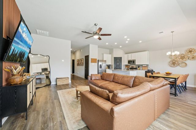 1217 Filly Creek Drive, Alvin, TX 77511