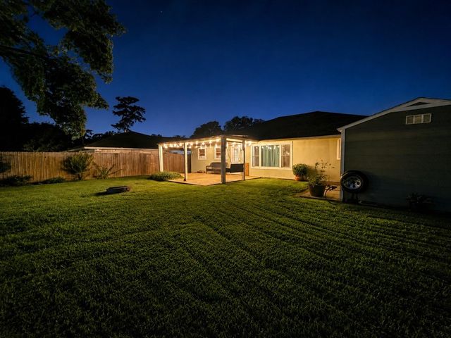 5810 Sunnygate Drive, Spring, TX 77373