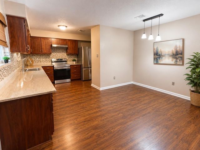 5810 Sunnygate Drive, Spring, TX 77373