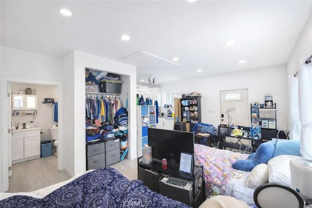 161 W Harcourt Street, Long Beach, CA 90805
