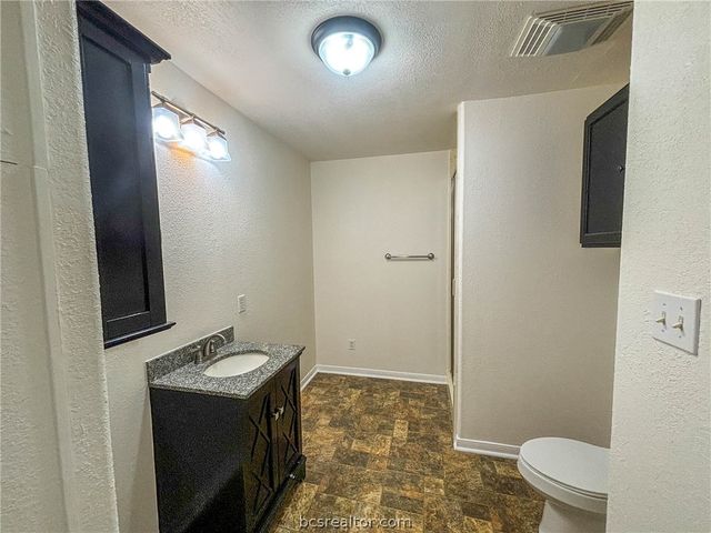 15989 State Highway 30, Richards, TX 77873