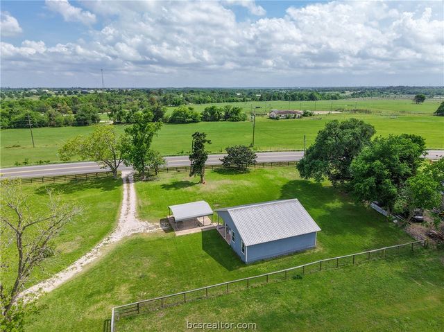 15989 State Highway 30, Richards, TX 77873