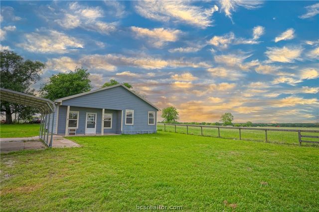 15989 State Highway 30, Richards, TX 77873