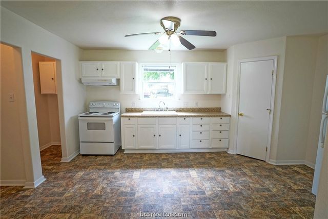 15989 State Highway 30, Richards, TX 77873