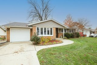 225 Placid Way, Elk Grove Village, IL 60007