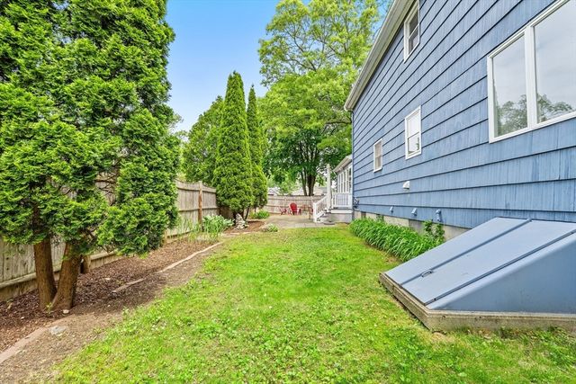 6 Hovey Ave, Natick, MA 01760