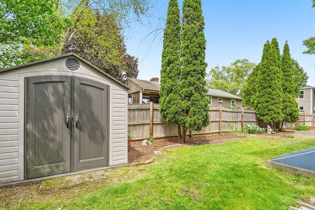 6 Hovey Ave, Natick, MA 01760