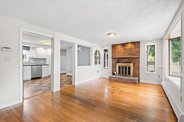 6 Hovey Ave, Natick, MA 01760