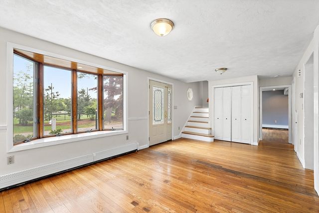 6 Hovey Ave, Natick, MA 01760