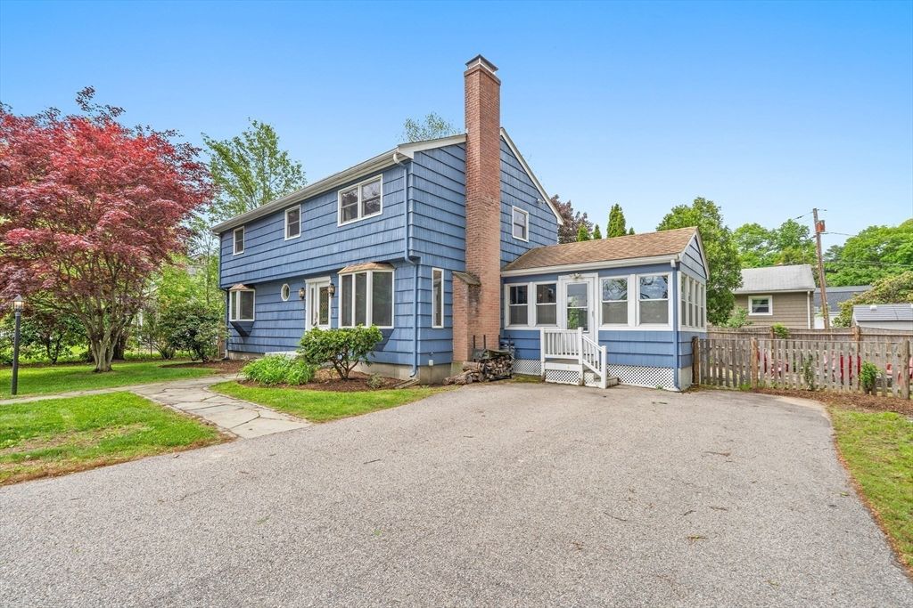 6 Hovey Ave, Natick, MA 01760