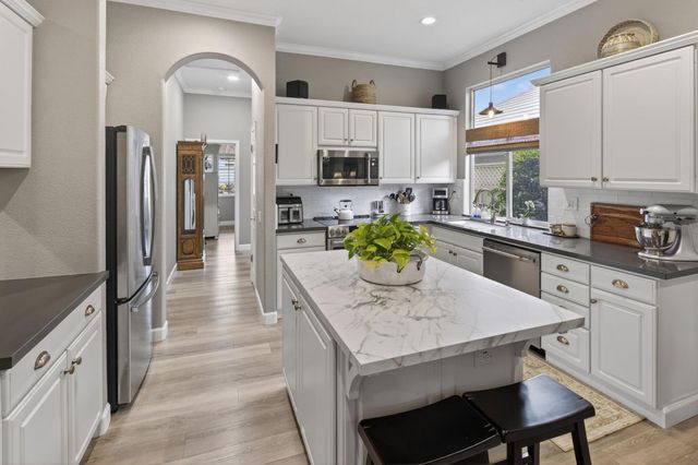 7020 Windchime Way, Roseville, CA 95747