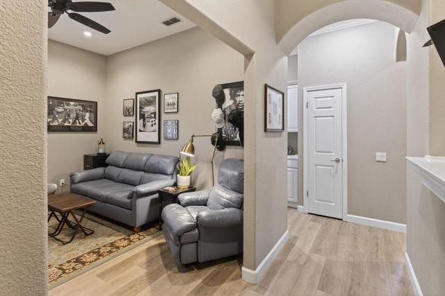 7020 Windchime Way, Roseville, CA 95747