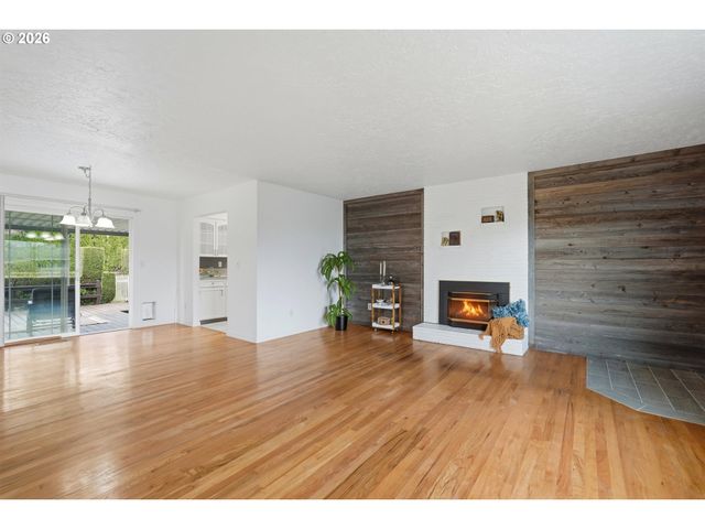 1520 Se 210TH Ave, Gresham, OR 97030