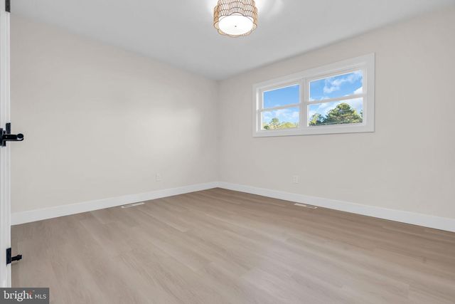 9 14TH ST, Williamstown, NJ 08094
