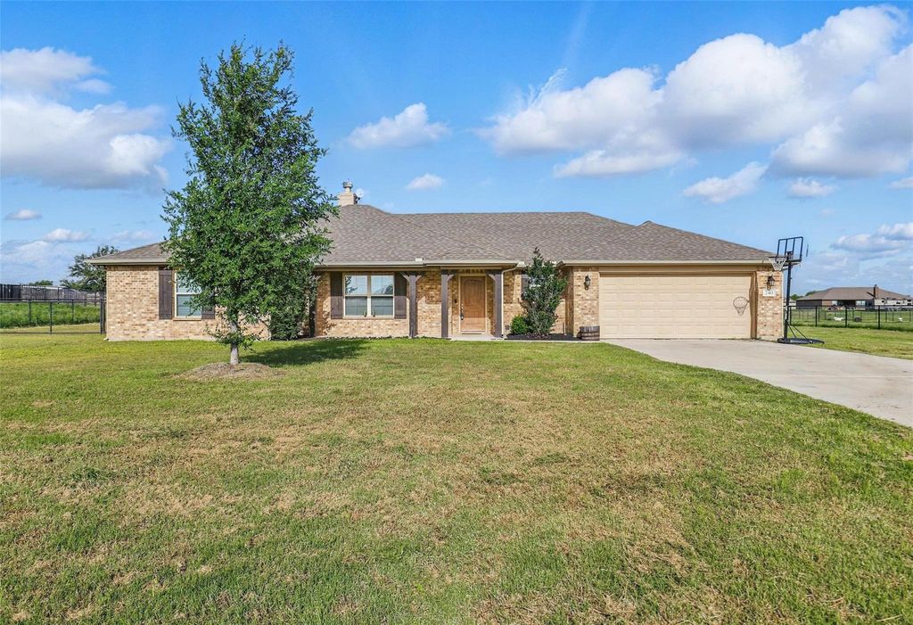 240 Springwood Ranch Loop, Springtown, TX 76082