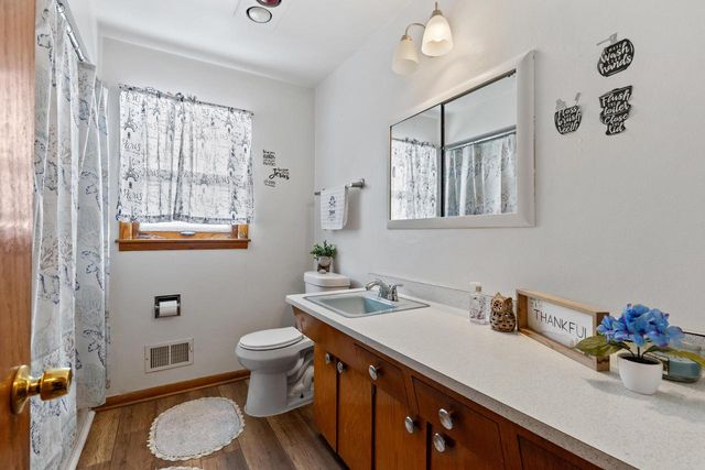 1608 W Whitaker AVENUE, Milwaukee, WI 53221