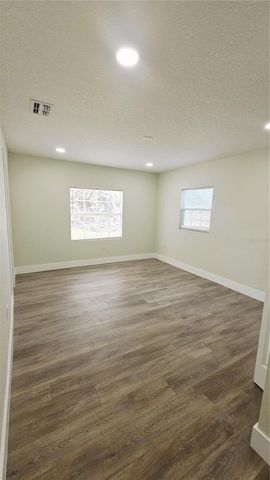 8419 N OLA AVENUE, Tampa, FL 33604