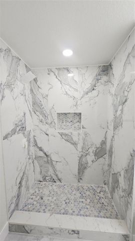 8419 N OLA AVENUE, Tampa, FL 33604