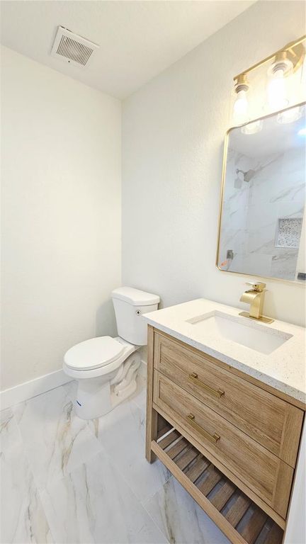 Image 14 of property listing at 8419 N OLA AVENUE, Tampa, FL 33604