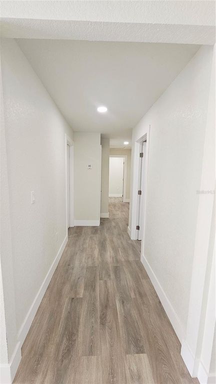 Image 9 of property listing at 8419 N OLA AVENUE, Tampa, FL 33604