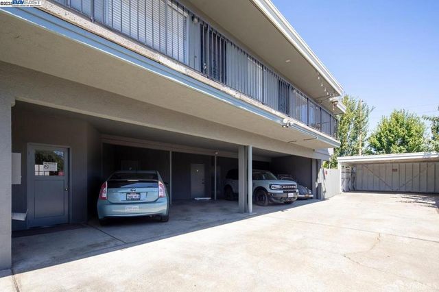 537 Pacific Avenue, Alameda, CA 94501