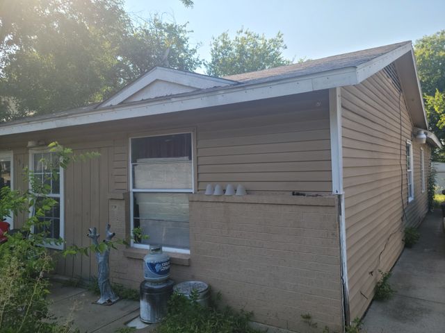 1519 Presidio Avenue, Dallas, TX 75216