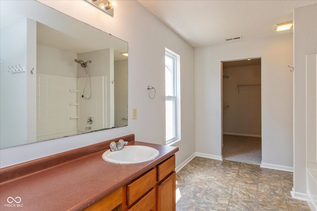 2372 Cedarmill Drive, Franklin, IN 46131