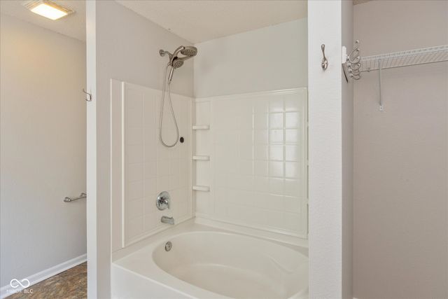 2372 Cedarmill Drive, Franklin, IN 46131