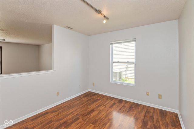 2372 Cedarmill Drive, Franklin, IN 46131