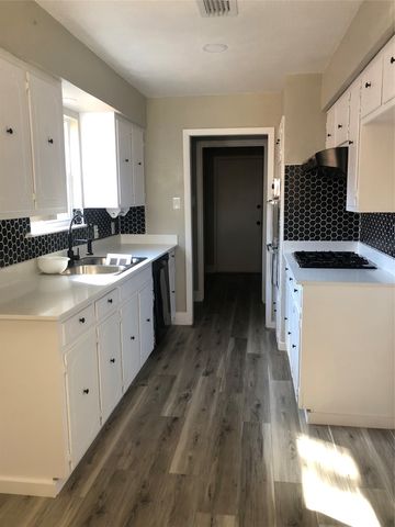 601 Bur Oak Drive, Irving, TX 75060