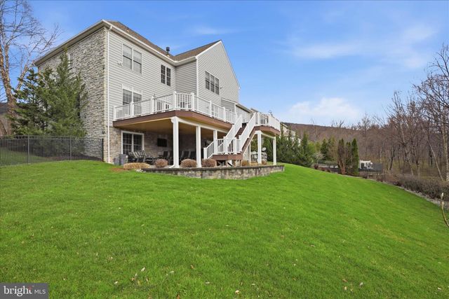 6125 RUN CROSS LN, Enola, PA 17025