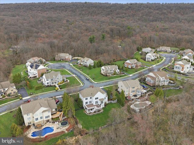 6125 RUN CROSS LN, Enola, PA 17025