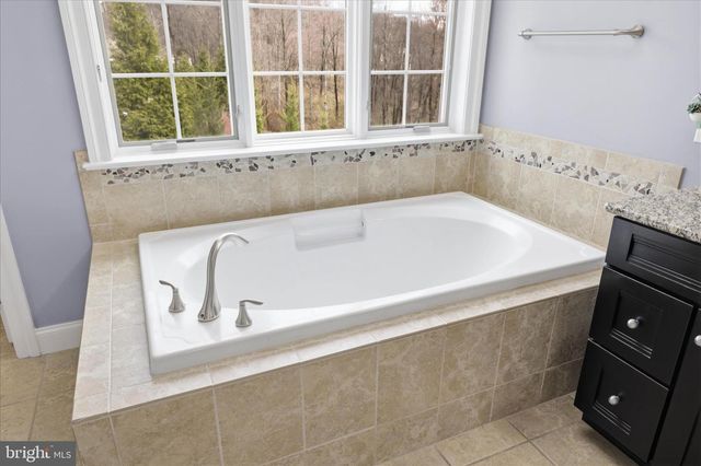 6125 RUN CROSS LN, Enola, PA 17025