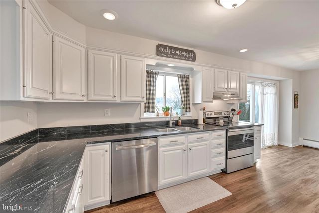 900 S 1ST AVE, Lebanon, PA 17042