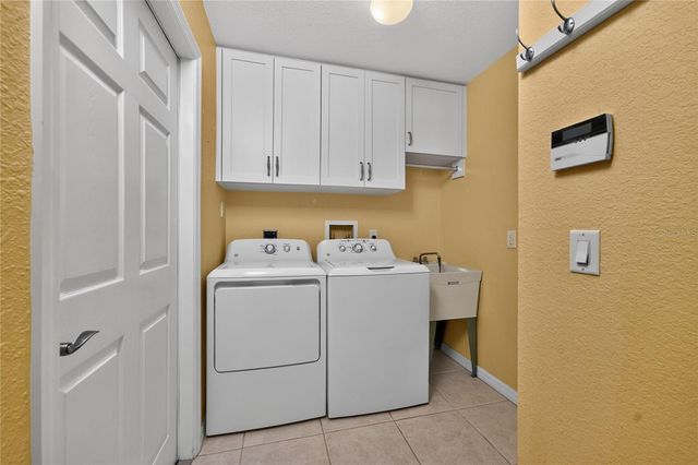 225 FAIRWAY ROAD, Rotonda West, FL 33947