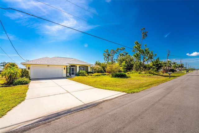 225 FAIRWAY ROAD, Rotonda West, FL 33947
