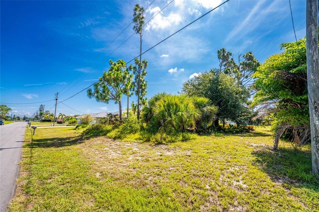 225 FAIRWAY ROAD, Rotonda West, FL 33947