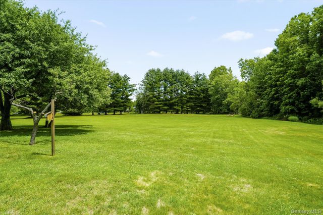 18 Maureen Lane, Middletown, NY 10940