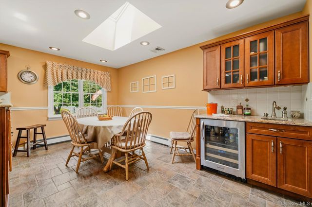18 Maureen Lane, Middletown, NY 10940
