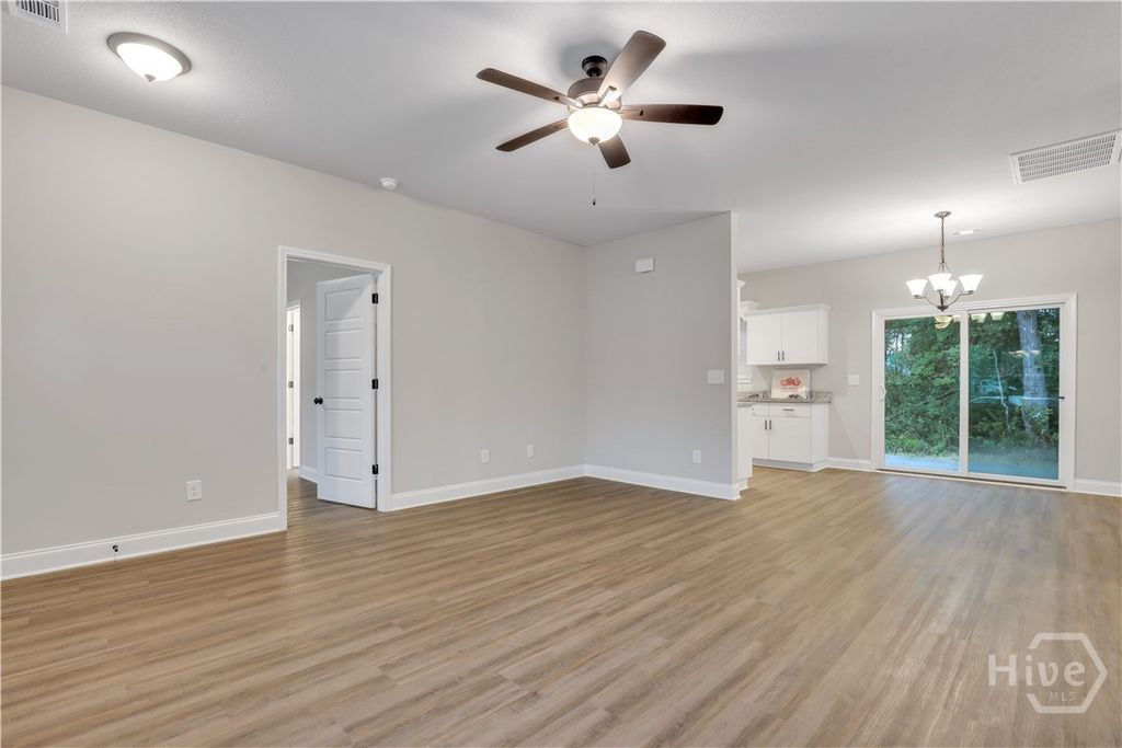 Image 7 of property listing at 122 Smithfield Drive B, Rincon, GA 31326