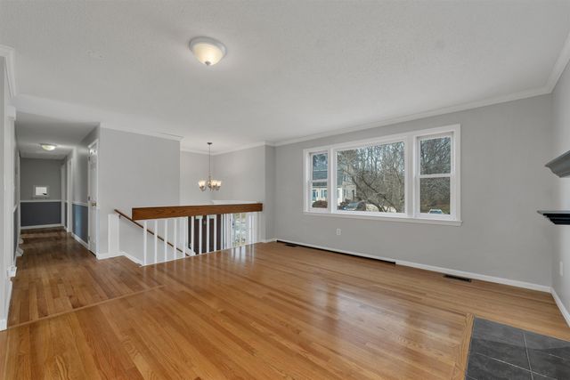 46 Brinton Drive, Nashua, NH 03064