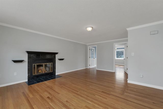 46 Brinton Drive, Nashua, NH 03064