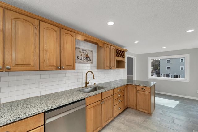 46 Brinton Drive, Nashua, NH 03064