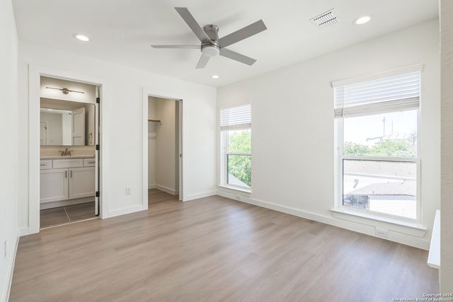 307 S Olive St, San Antonio, TX 78203