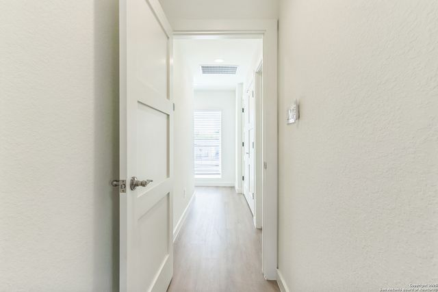 307 S Olive St, San Antonio, TX 78203