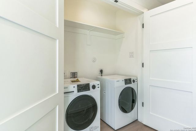 307 S Olive St, San Antonio, TX 78203