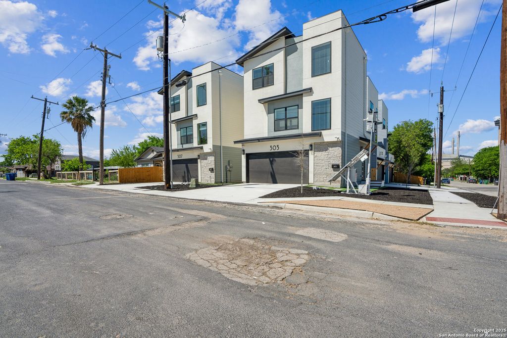 307 S Olive St, San Antonio, TX 78203